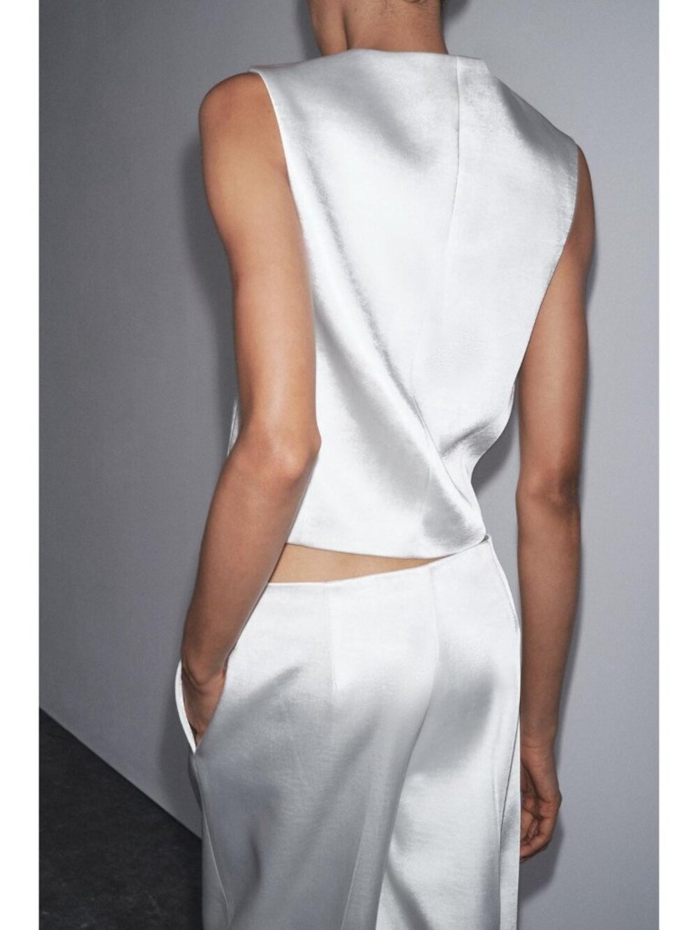 Zara Womens Crop Vest Medium White Satin Tailored Waistcoat 8299/042 NWT - Picture 3 of 14